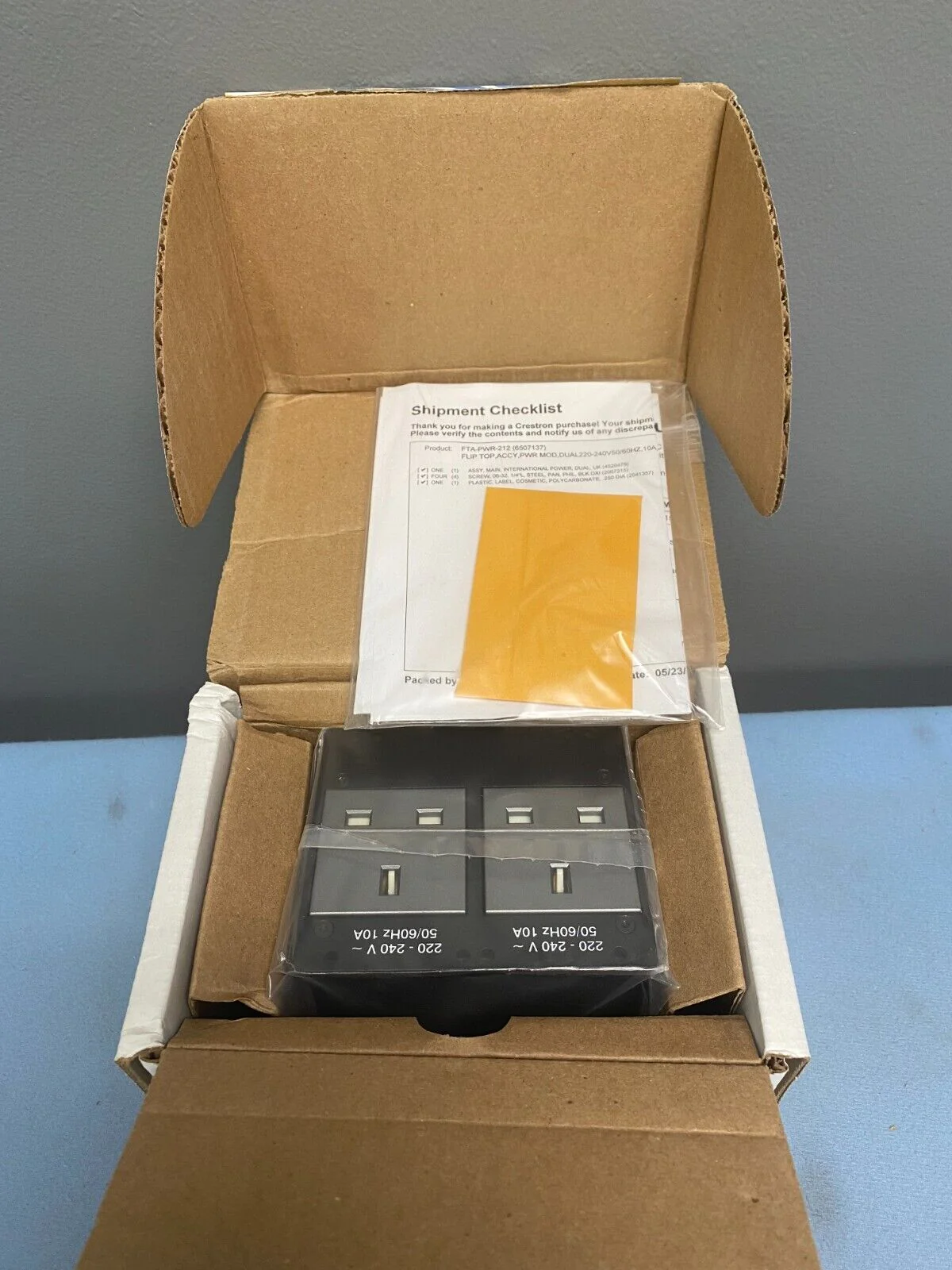 Crestron FTA-PWR-212 FlipTop AC Power Outlet Module, Dual, UK, Type G 6507137 - Image 3