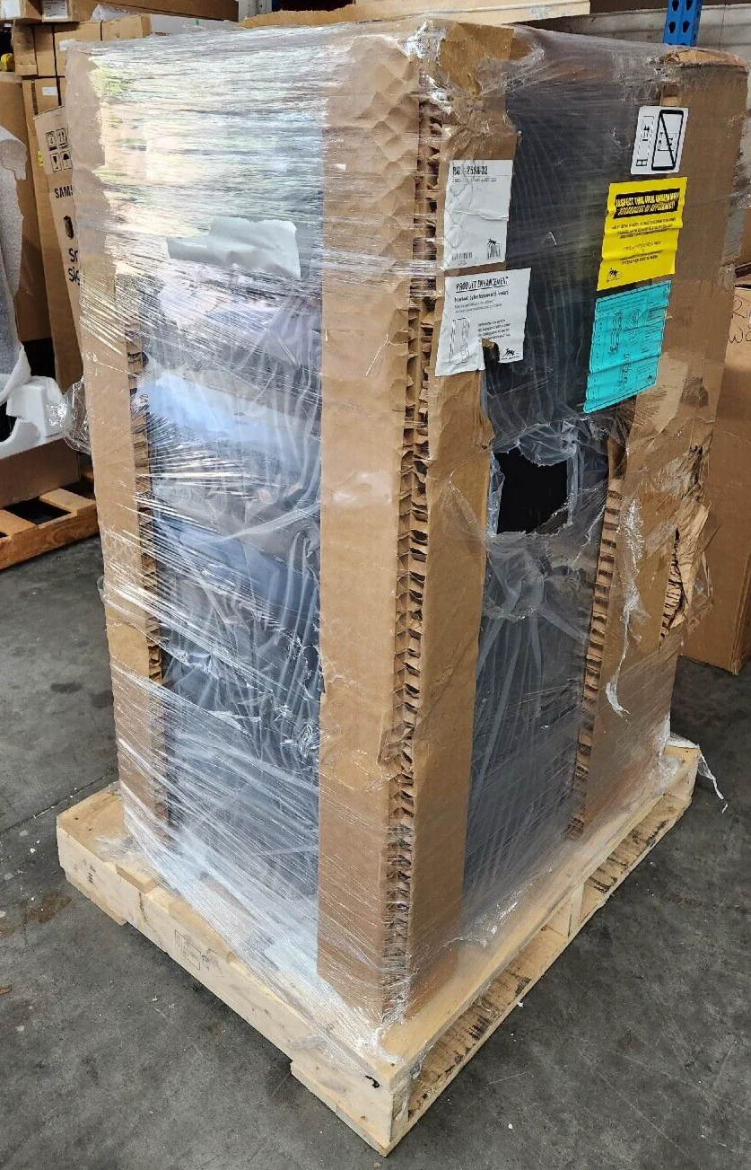 Middle Atlantic BGR-25SA-32 Stand Alone Rack Enclosure (25 U) - Image 3