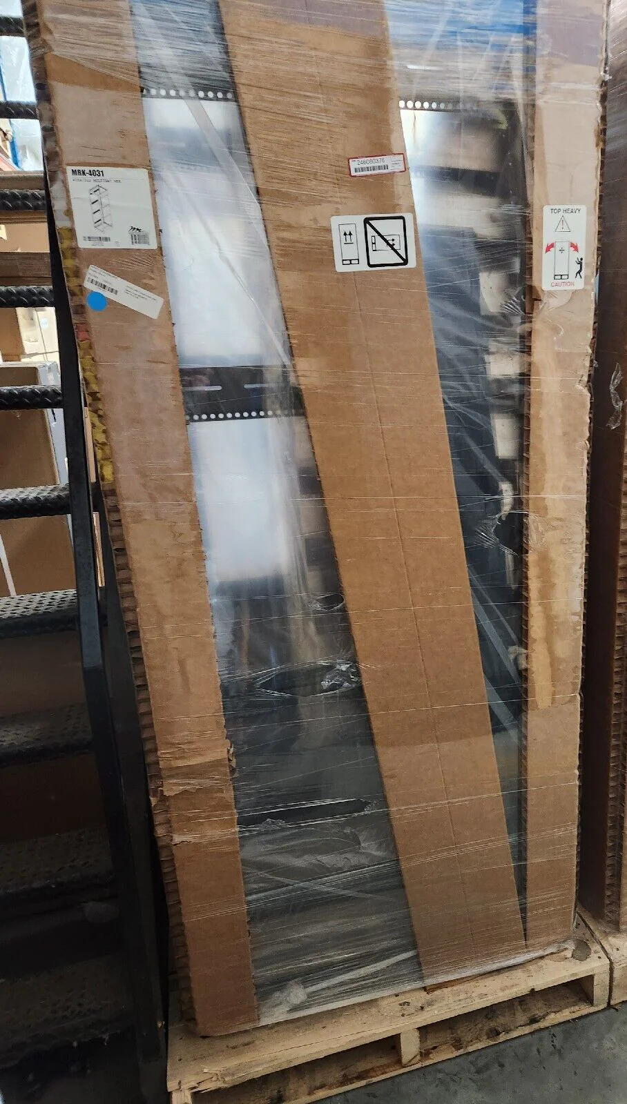 Middle Atlantic MRK Series 19" Gang-able Enclosure MRK-4031 (40U) with Rear Door - Image 3