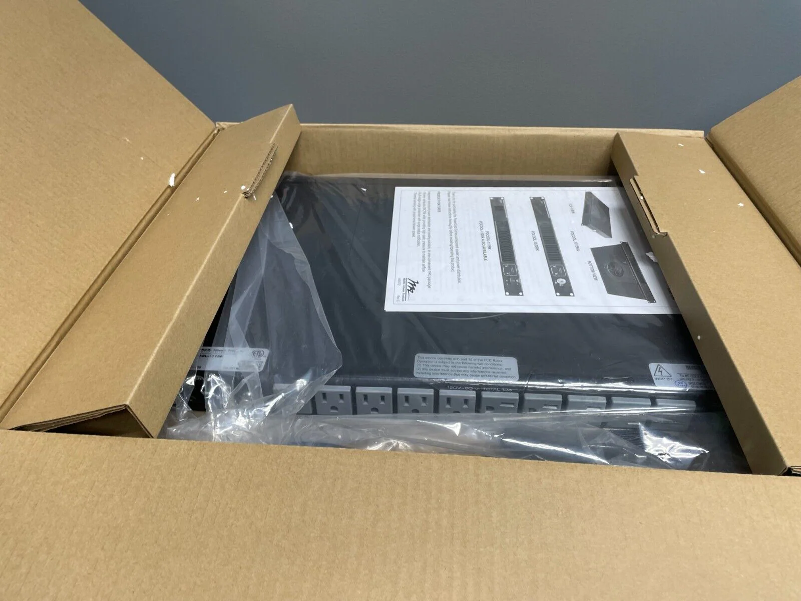 Middle Atlantic PDCOOL-1115R Power Distribution And Cooling Unit - Image 3